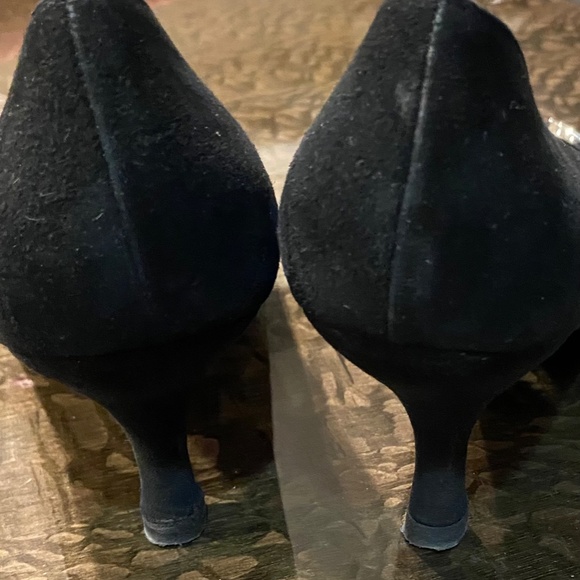 Women’s Stuart Weitzman shoes - Picture 3 of 4